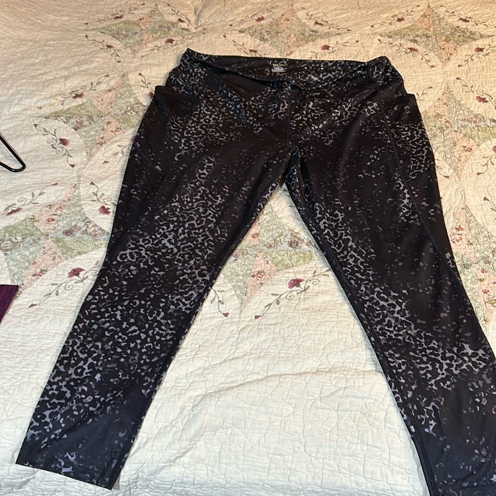 Plus size athletic leggings!!!!!!